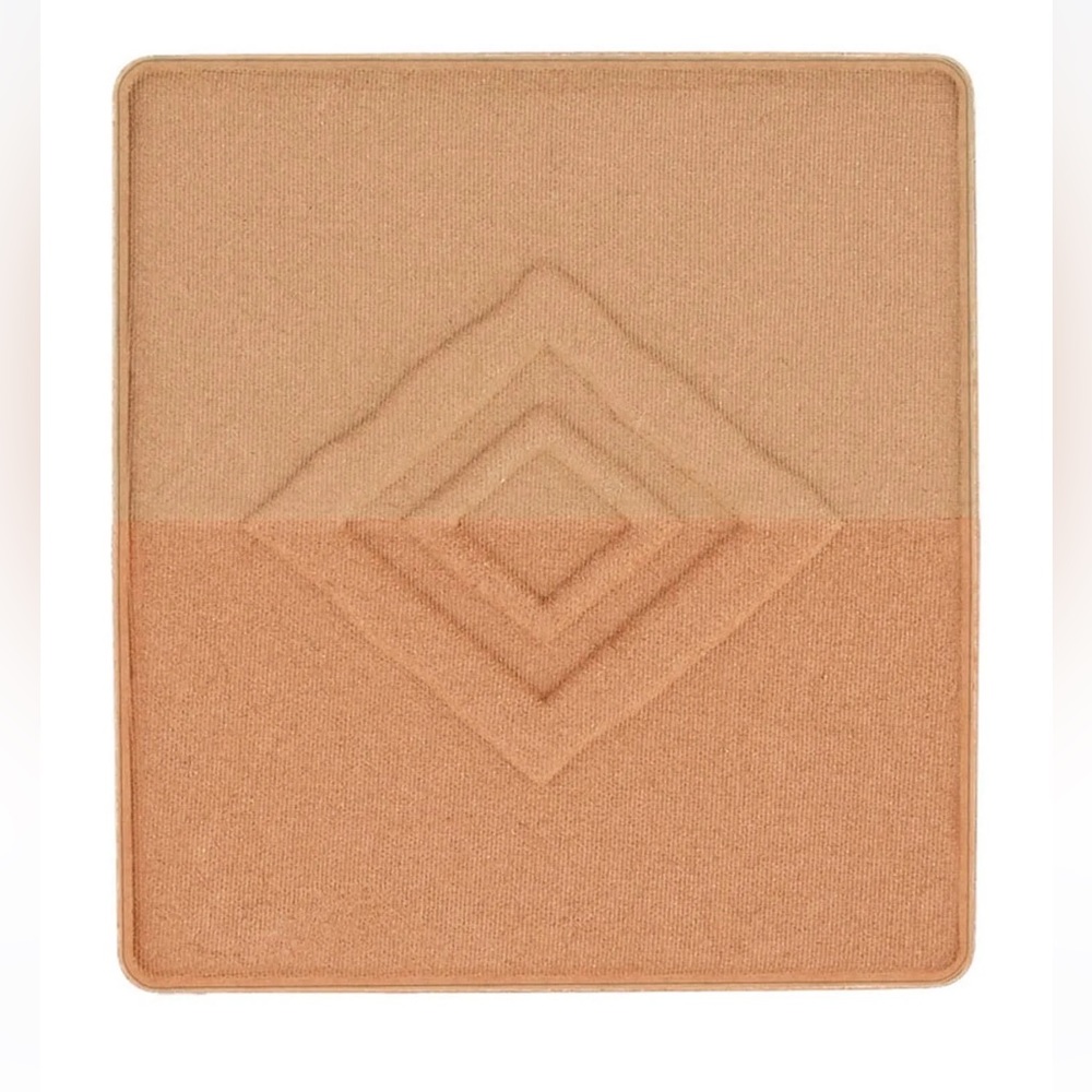NIB NWT SOLD OUT Aveda Uruku Face Bronzer 104 Amazonia 0.29 Oz. With Buff A3PL01